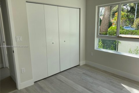 Купить кондоминиум в Майами, Флорида 3 спальни, 121.61м2, № 1945474 - фото 12