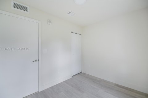 Купить кондоминиум в Майами, Флорида 3 спальни, 121.61м2, № 1945474 - фото 21