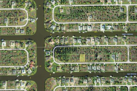 Terreno en venta en Port Charlotte, Florida № 1534561 - foto 3