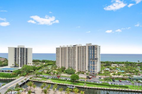 Condo in Boca Raton, Florida, 2 bedrooms № 2181714 - photo 9