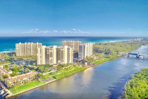 Condo in Boca Raton, Florida, 2 bedrooms № 2181714 - photo 2