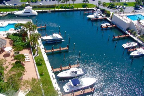 Condo in Boca Raton, Florida, 2 bedrooms № 2181714 - photo 11