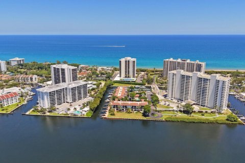 Condo in Boca Raton, Florida, 2 bedrooms № 2181714 - photo 3