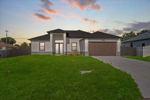 House in Cape Coral, Florida 4 bedrooms, 171.13 sq.m. № 2093500