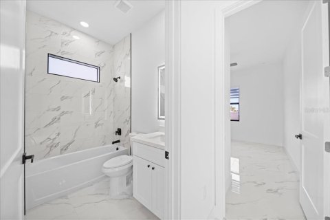 Casa en venta en Cape Coral, Florida, 4 dormitorios, 171.13 m2 № 2093500 - foto 19
