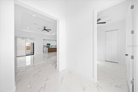 Casa en venta en Cape Coral, Florida, 4 dormitorios, 171.13 m2 № 2093500 - foto 24