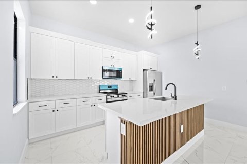 Casa en venta en Cape Coral, Florida, 4 dormitorios, 171.13 m2 № 2093500 - foto 8