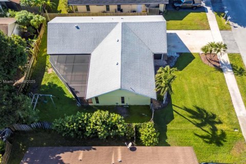 Casa en venta en Delray Beach, Florida, 4 dormitorios, 169.36 m2 № 1974267 - foto 28