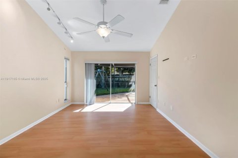 Casa en venta en Delray Beach, Florida, 4 dormitorios, 169.36 m2 № 1974267 - foto 20