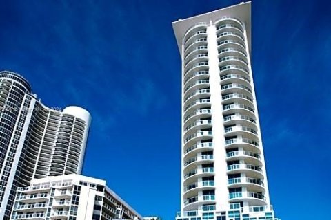 Condo in Sunny Isles Beach, Florida, 2 bedrooms  № 1753417 - photo 3
