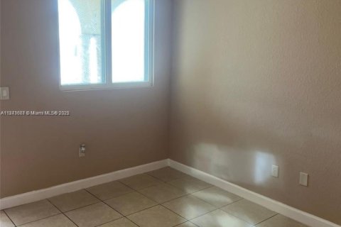 Condo in Homestead, Florida, 3 bedrooms  № 1830433 - photo 6