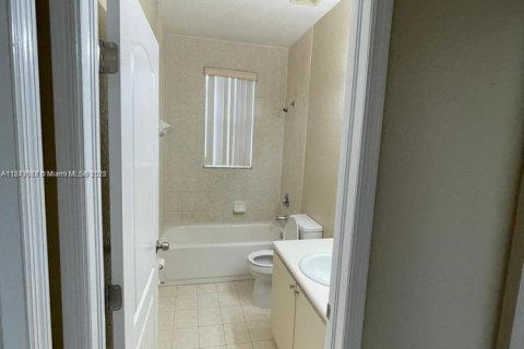 Condo in Homestead, Florida, 3 bedrooms  № 1830433 - photo 9