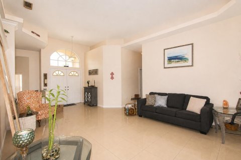 Купить виллу или дом в Палм Сити, Флорида 8 комнат, 248.7м2, № 2260280 - фото 7