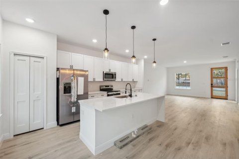 Casa en venta en Citrus Springs, Florida, 4 dormitorios, 151.43 m2 № 1580714 - foto 13