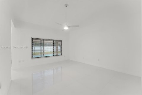 Villa ou maison à louer à Miami, Floride: 4 chambres, 173.63 m2 № 2385092 - photo 9