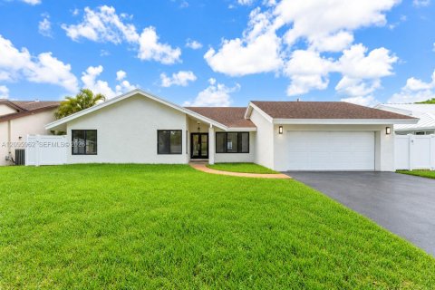 Villa ou maison à Miami, Floride 4 chambres, 173.63 m2 № 2385092