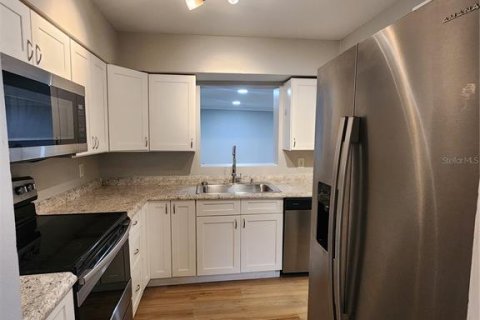 Casa en venta en Tampa, Florida, 4 dormitorios, 157.28 m2 № 2324966 - foto 7