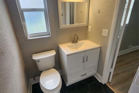 Casa en venta en Tampa, Florida, 4 dormitorios, 157.28 m2 № 2324966 - foto 11