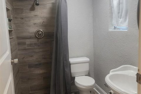 Casa en venta en Tampa, Florida, 4 dormitorios, 157.28 m2 № 2324966 - foto 10