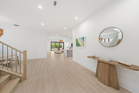 Casa en alquiler en Palm Beach Gardens, Florida, 3 dormitorios, 293.76 m2 № 2087934 - foto 4