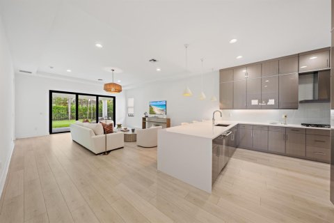 Casa en alquiler en Palm Beach Gardens, Florida, 3 dormitorios, 293.76 m2 № 2087934 - foto 9