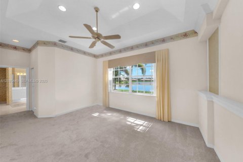 Villa ou maison à vendre à West Palm Beach, Floride: 2 chambres, 146.97 m2 № 2385543 - photo 22