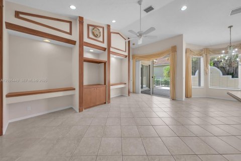 Villa ou maison à vendre à West Palm Beach, Floride: 2 chambres, 146.97 m2 № 2385543 - photo 12