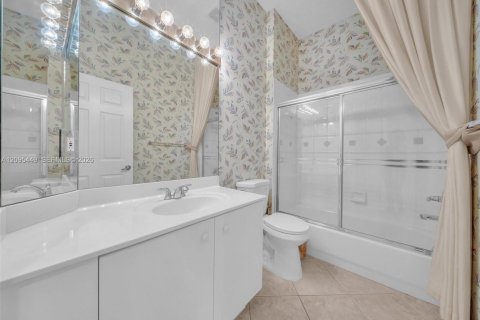 Villa ou maison à vendre à West Palm Beach, Floride: 2 chambres, 146.97 m2 № 2385543 - photo 29