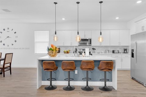 Купить виллу или дом в Хомстед, Флорида 4 спальни, 241.82м2, № 1968233 - фото 4