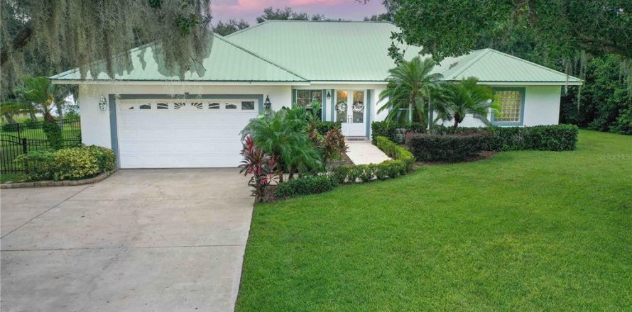 Casa en Frostproof, Florida 3 dormitorios, 227.05 m2 № 1900306
