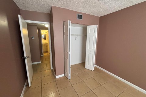 Copropriété à louer à Lauderdale Lakes, Floride: 3 chambres, 102.19 m2 № 2186969 - photo 10