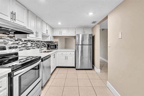 Condominio en alquiler en Plantation, Florida, 2 dormitorios, 104.98 m2 № 2010667 - foto 10