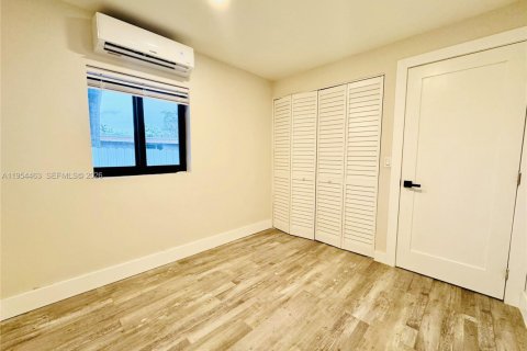 Снять в аренду виллу или дом в Майами, Флорида 2 спальни, 165.46м2, № 2009152 - фото 8