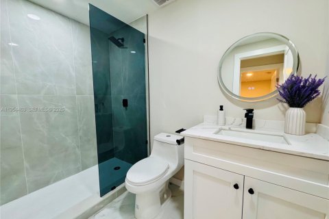 Снять в аренду виллу или дом в Майами, Флорида 2 спальни, 165.46м2, № 2009152 - фото 11