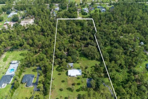 House in Naples, Florida 4 bedrooms, 199 sq.m. № 1848291 - photo 5