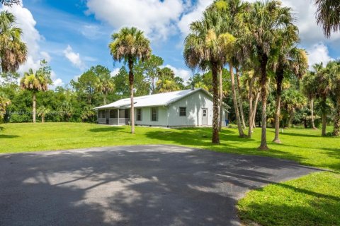 House in Naples, Florida 4 bedrooms, 199 sq.m. № 1848291 - photo 28