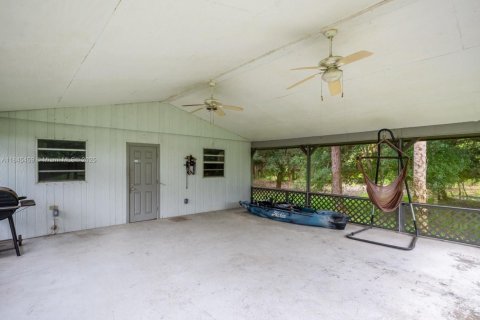 House in Naples, Florida 4 bedrooms, 199 sq.m. № 1848291 - photo 23