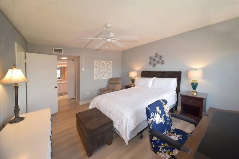 Condominio en venta en Saint Petersburg, Florida, 2 dormitorios, 103.12 m2 № 2099647 - foto 17
