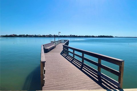 Condominio en venta en Saint Petersburg, Florida, 2 dormitorios, 103.12 m2 № 2099647 - foto 28