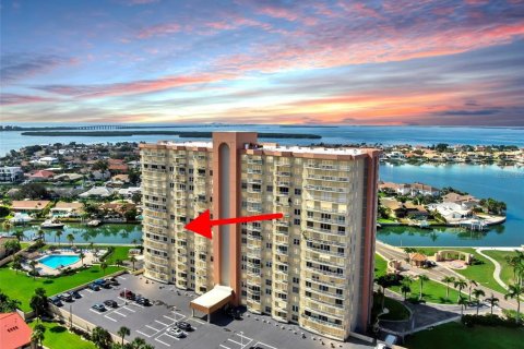 Condo à Saint Petersburg, Floride, 2 chambres  № 2099647