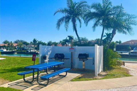 Condominio en venta en Saint Petersburg, Florida, 2 dormitorios, 103.12 m2 № 2099647 - foto 30