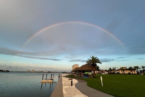 Condominio en venta en Saint Petersburg, Florida, 2 dormitorios, 103.12 m2 № 2099647 - foto 4