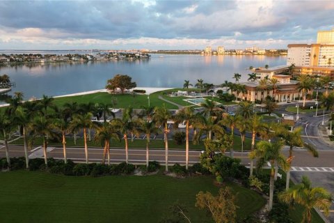 Condominio en venta en Saint Petersburg, Florida, 2 dormitorios, 103.12 m2 № 2099647 - foto 3