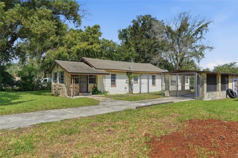 Commercial property in Maitland, Florida 94.02 sq.m. № 2321289