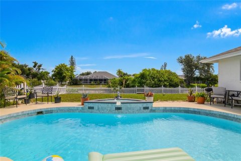 Casa en venta en Rotonda, Florida, 3 dormitorios, 201.32 m2 № 2216463 - foto 2