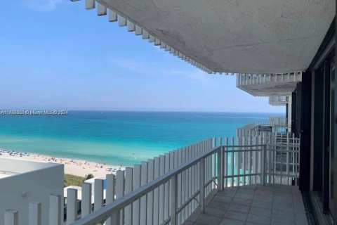 Condominio en alquiler en Miami Beach, Florida, 2 dormitorios, 131.46 m2 № 1934372 - foto 3