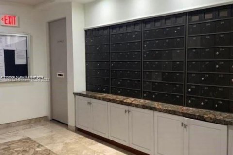 Condominio en alquiler en Miami Beach, Florida, 2 dormitorios, 131.46 m2 № 1934372 - foto 16