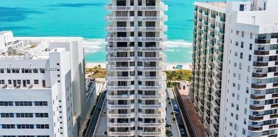Condo in Miami Beach, Florida, 2 bedrooms № 1934372