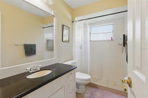 Condo in Sarasota, Florida, 2 bedrooms  № 1387426 - photo 15