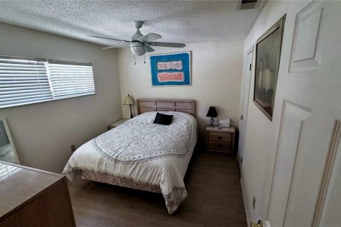 Condo in Sarasota, Florida, 2 bedrooms  № 1387426 - photo 6